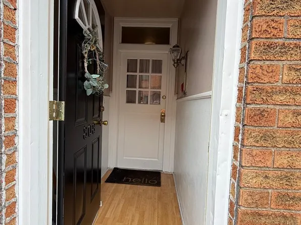 808 S 8th St, Philadelphia, PA 19147