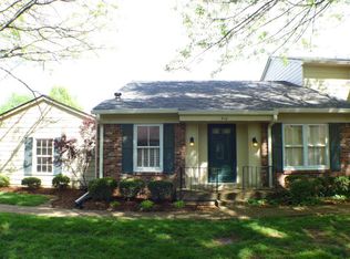 910 Burning Springs Cir, Louisville, KY 40223