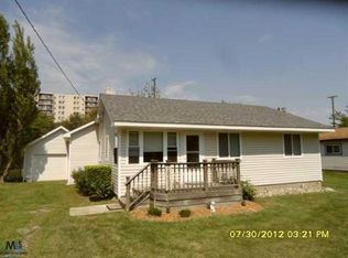 26493 Campau Ln, Harrison Township, MI