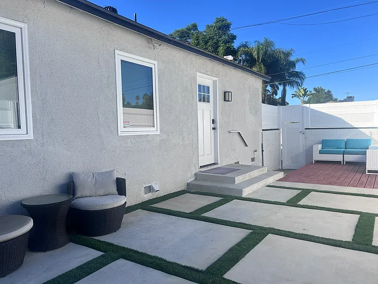 17055 Gault St — Photo 18
