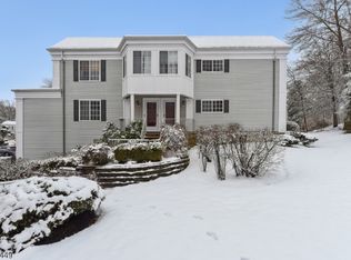 230 Riveredge Dr #230, Chatham, NJ 07928