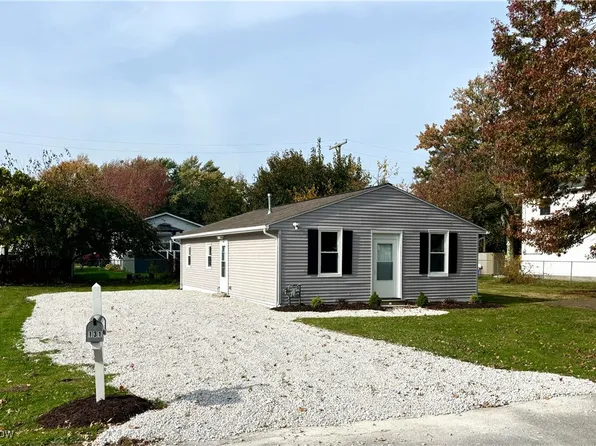 131 Sycamore Dr, Painesville, OH 44077
