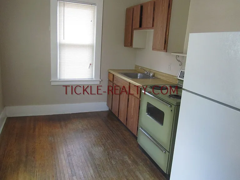 310 Meigs St — Photo 2