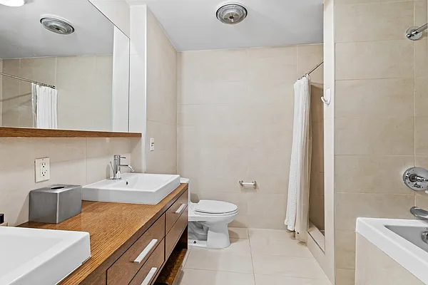 Sold by Level Group | media 5