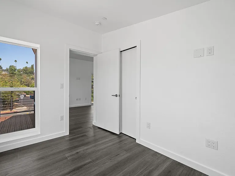 422-426.5 San Pascual Ave #&-6700-6712 — Photo 30