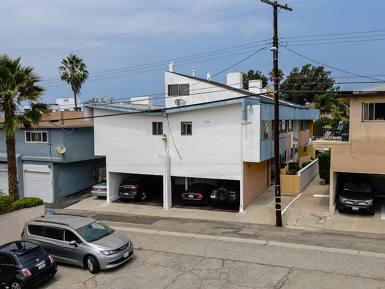 7838 W Manchester Ave #1 — Photo 25