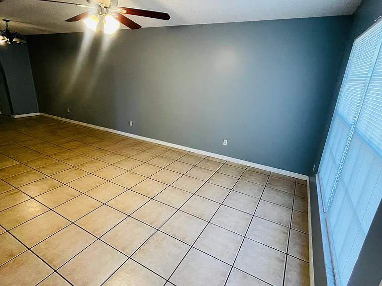 621 California Ave — Photo 2