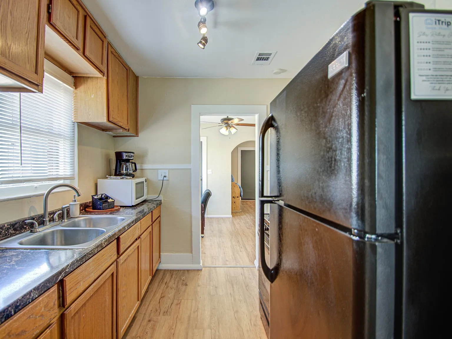 2 bed, 900 sqft, $1,595 — Photo 4