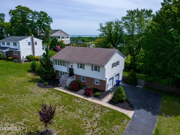 20 Koosman Drive, Leonardo, NJ 07737