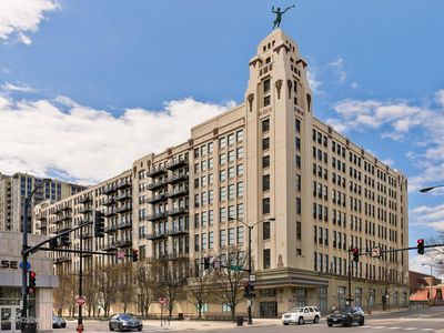 758 N Larrabee St APT 615, Chicago, IL, 60654