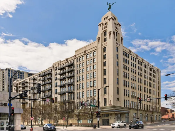758 N Larrabee St APT 615, Chicago, IL 60654