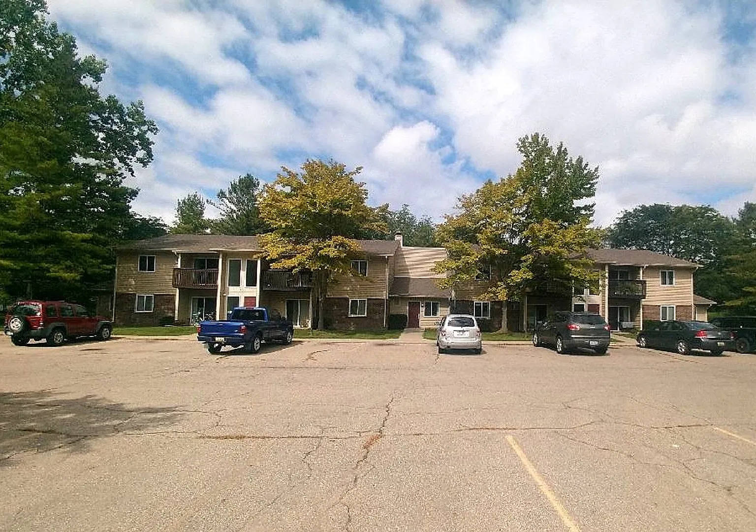 Alma Apartments — Photo 4