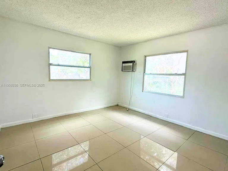 623 NW 3rd Ave #1 — Photo 9