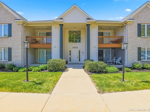 3153 E Crystal Waters Dr Unit 2, Holland, MI 49424