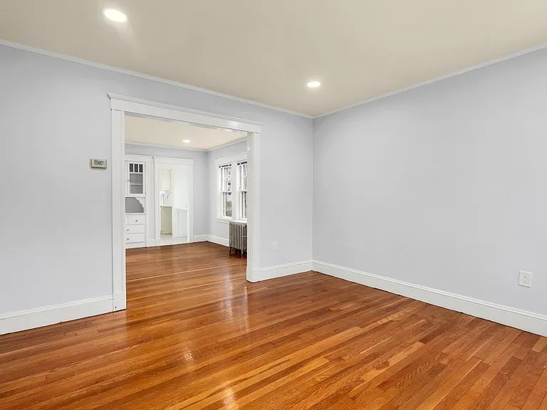 18 Acorn St — Photo 4