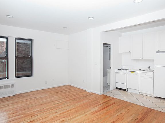3rd image of 314 E 84th St APT 11