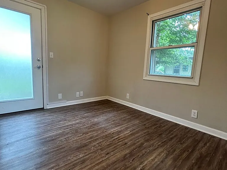 4536 Walter Ave — Photo 10