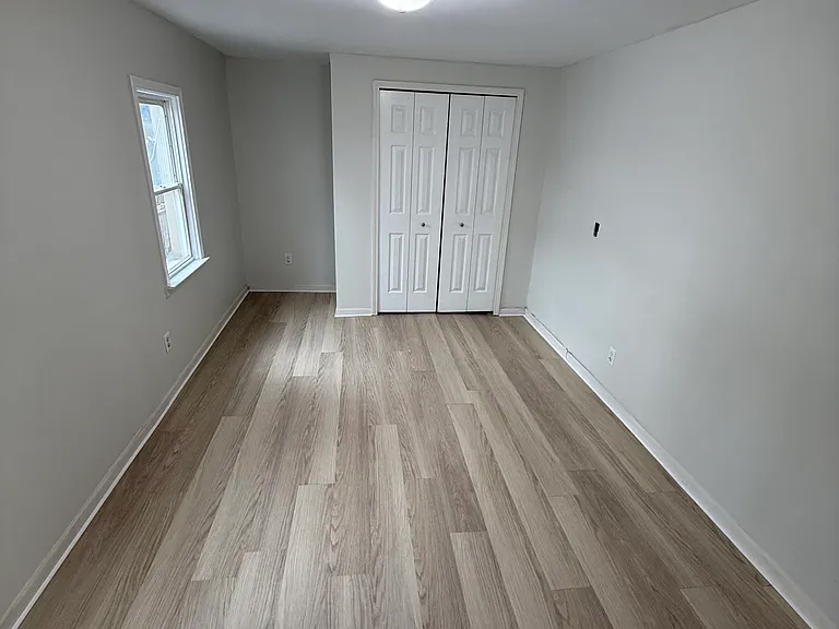 2680 Mott Ave — Photo 17