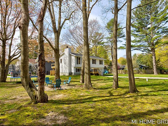 4th image of 17160 5th St