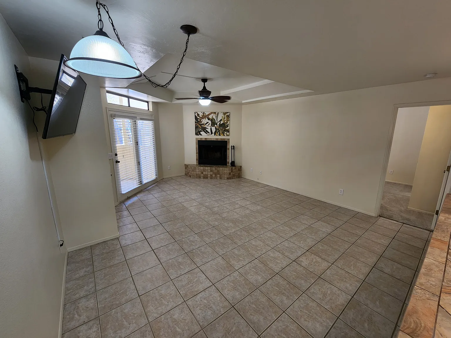 2 bed, 991 sqft, $1,550 — Photo 3