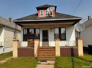 4493 Fredro St, Hamtramck, MI 48212