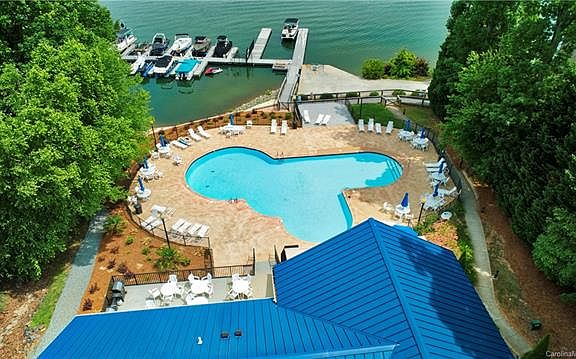 5th image of 21316 Crown Lake Dr