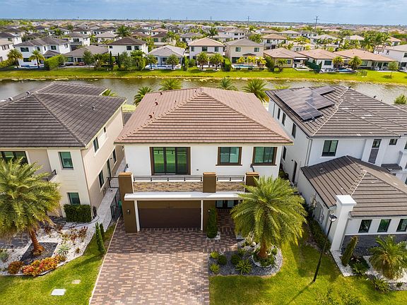 3rd image of 10822 Oceano Way