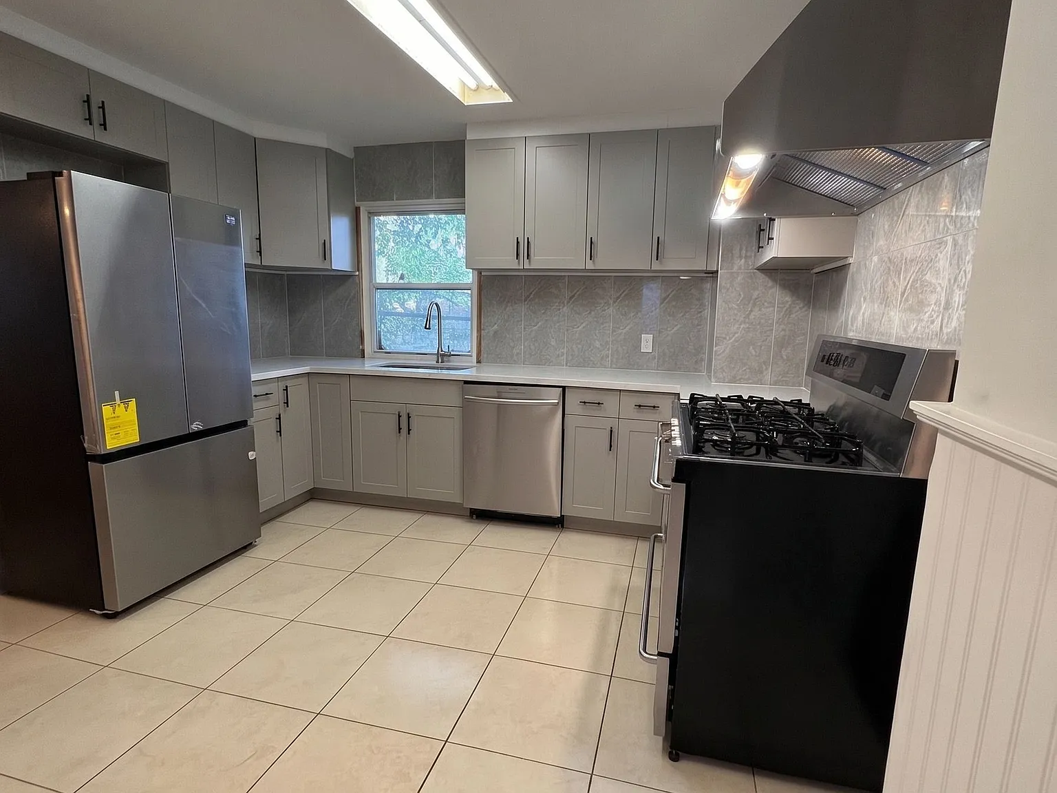 2 bed, $2,950 — Photo 3