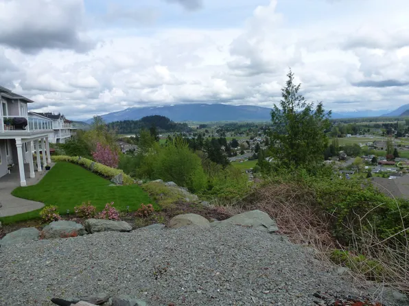 654 Burlington Heights Dr, Burlington, WA 98233