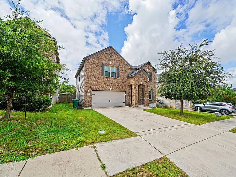 9406 Copperway — Photo 4