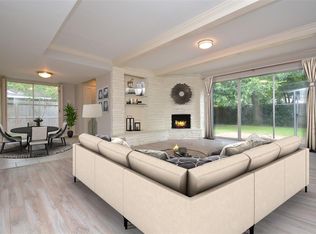 10710 Piping Rock Ln, Houston, TX 77042