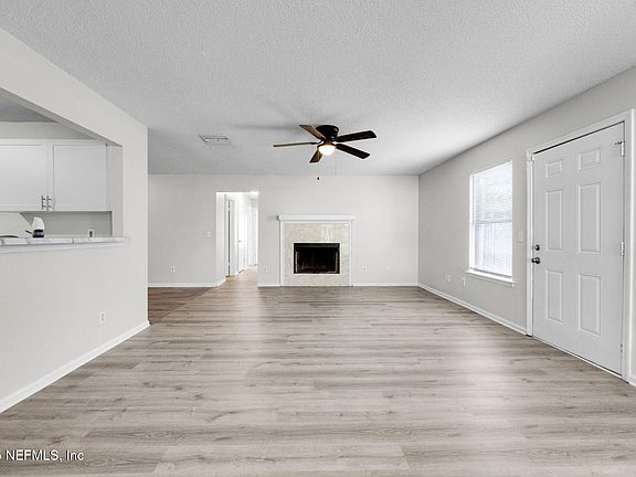 4th image of 877 CANDLEKNOLL Lane