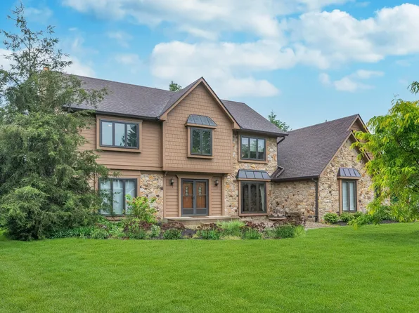 1421 Stoney Creek Cir, Carmel, IN 46032