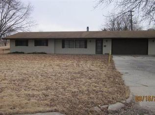 103 7th St, Laurel, NE 68745