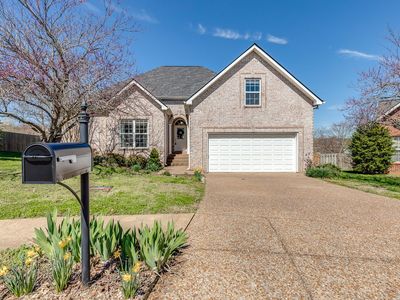 2304 Lismore Ct, Thompsons Station, TN, 37179
