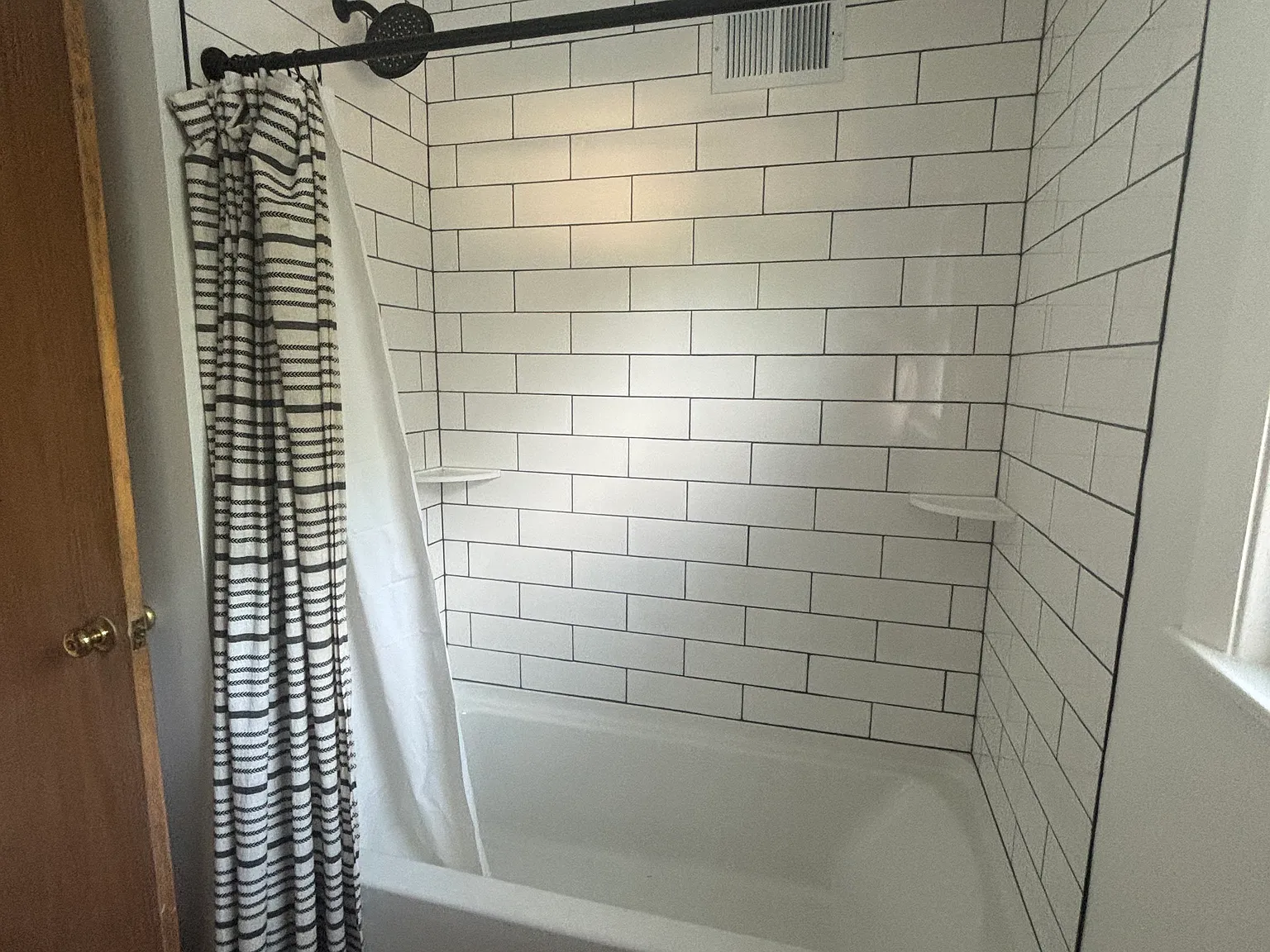 2 bed, $1,600 — Photo 4