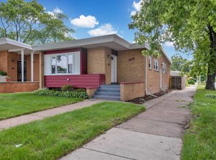 8959 S Phillips Ave, Chicago, IL