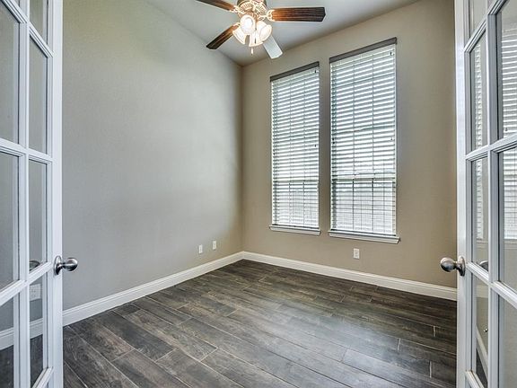 4th image of 109 Warwick Blvd