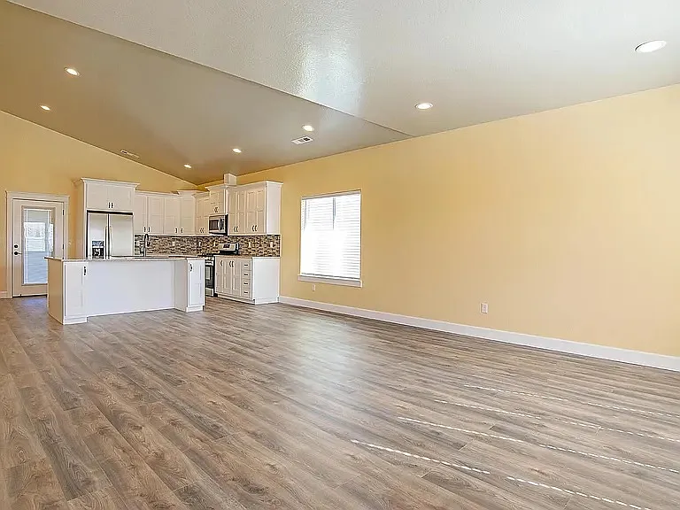 656 Nobility Dr — Photo 3