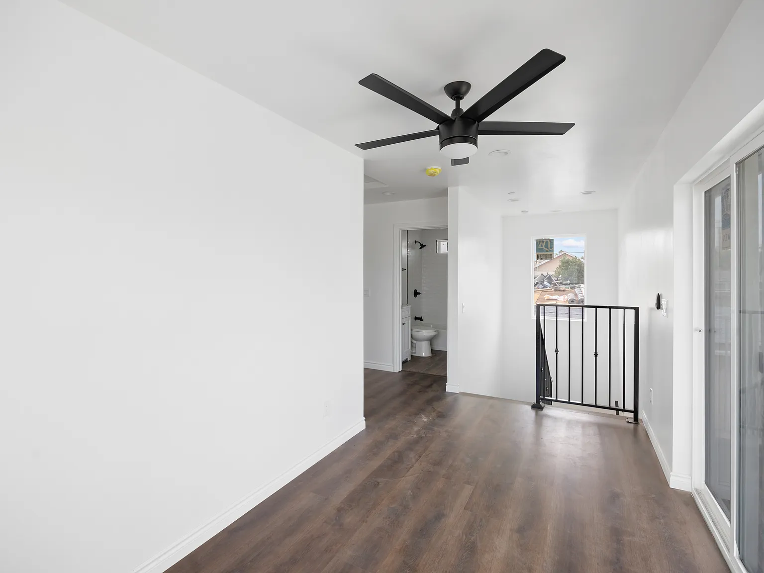 3 bed, 1200 sqft, $3,200 — Photo 4