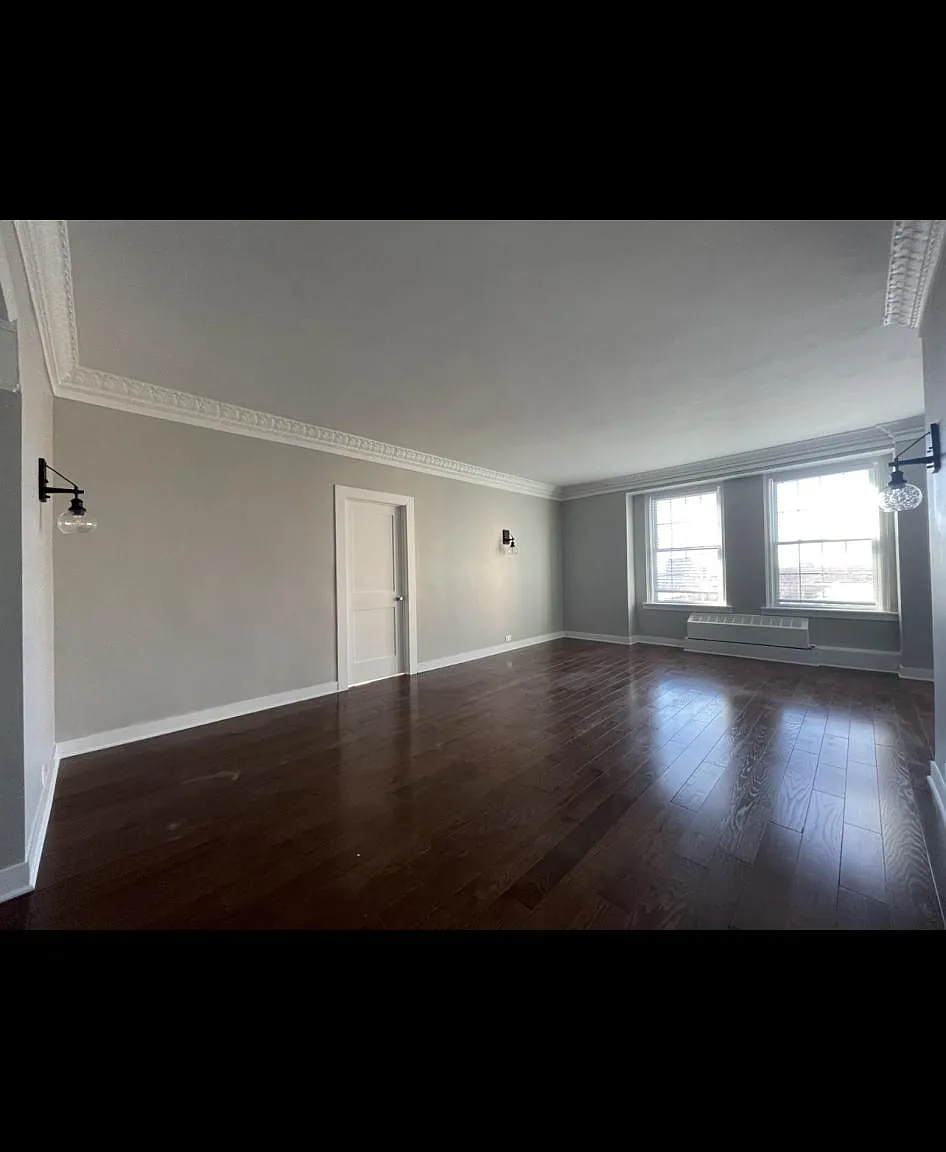 2 bed, 1200 sqft, $2,300 — Photo 2