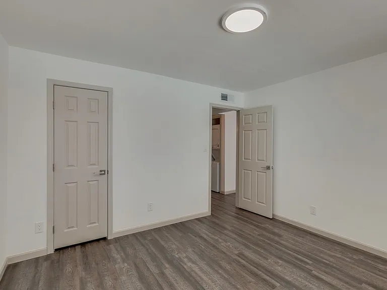 $0 First Month Rent! Remodeled 2 Bed Casita w/ Private Patio, W/D & Pool — Photo 23