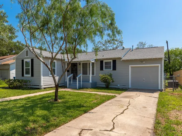 1045 Sorrell St, Corpus Christi, TX 78404