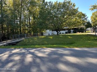 120 Youpon Drive, Hubert, NC 28539