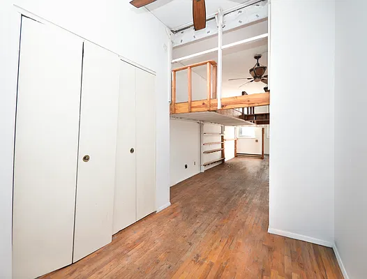 Living room, photo 6