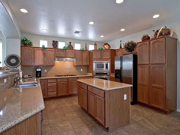 5th image of 2654 N 162nd Ln