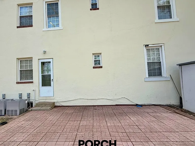 421 Otter St #1B — Photo 10