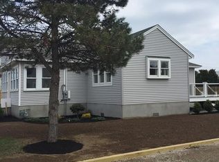 62 J St, Hull, MA 02045