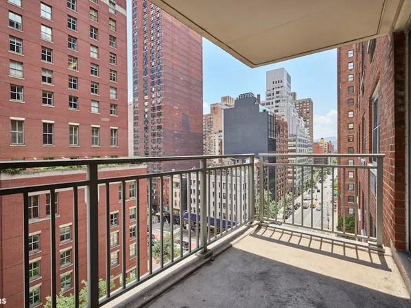 132 East 35th Street 8G image 7 of 8