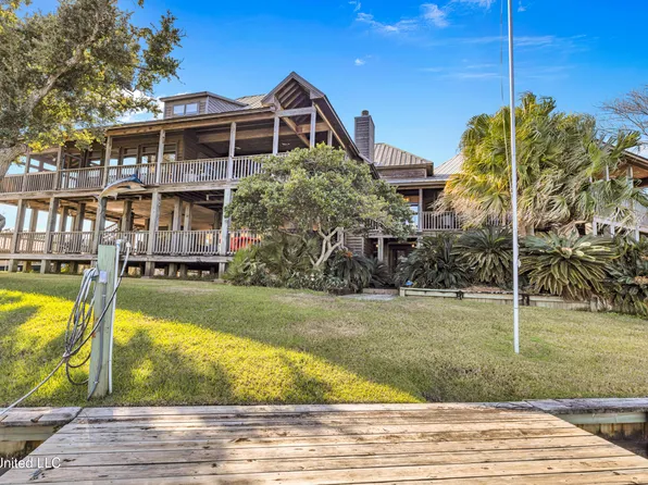 314 Magnolia Ln, Pass Christian, MS 39571